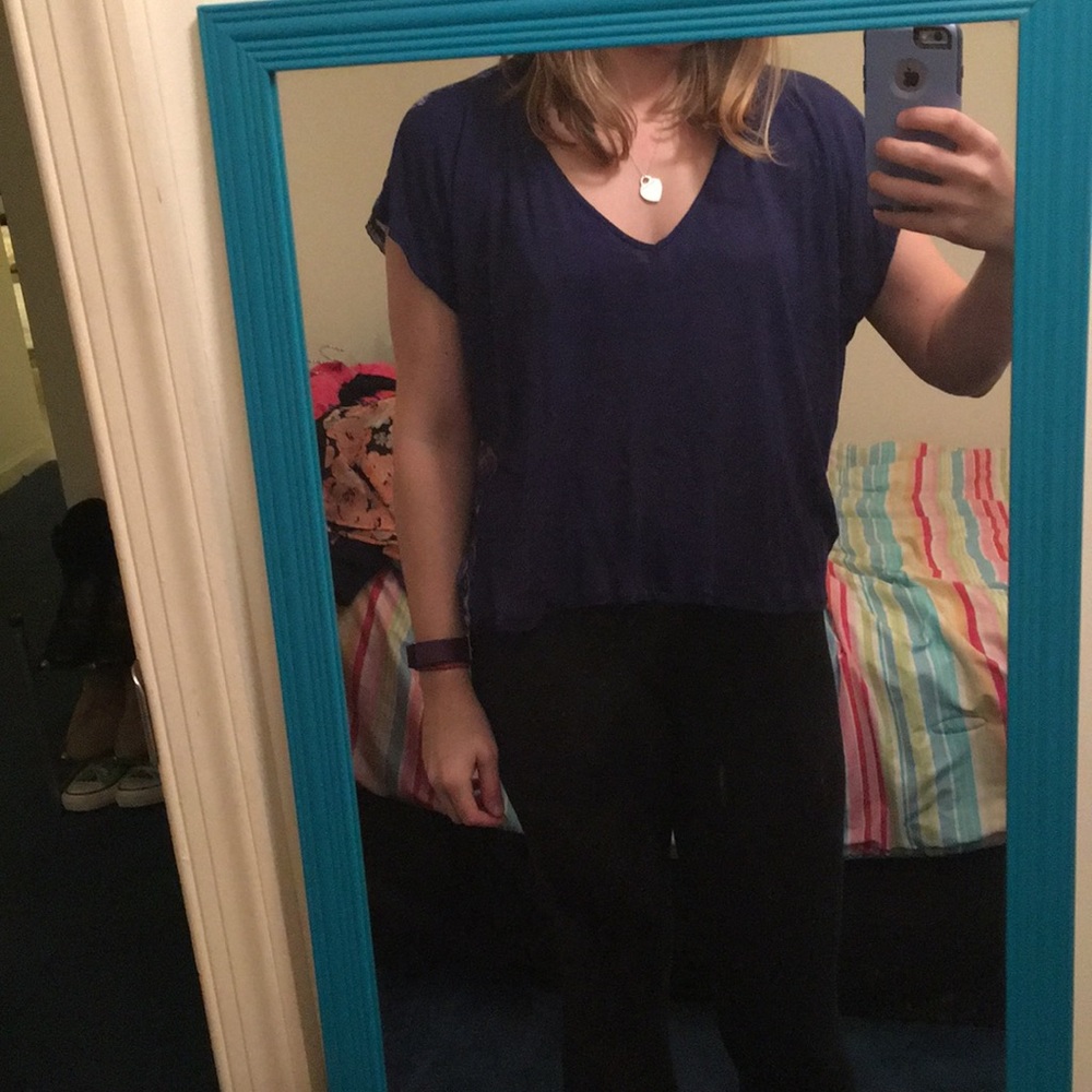 Kira sheer back tee - Picture 2 of 7